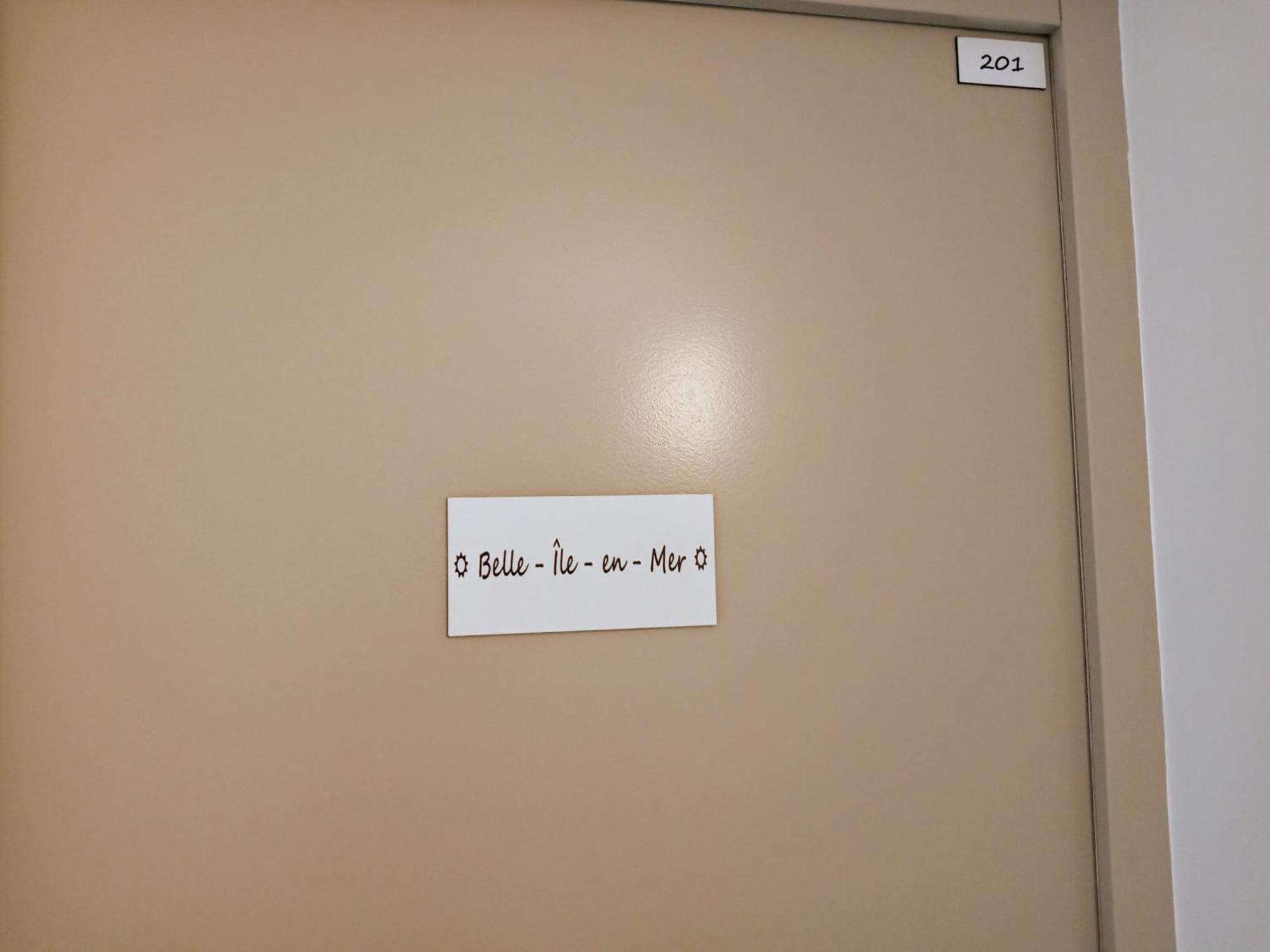 Les Studios De La Gare Linge Cafe The Inclus Wifi Vannes Luaran gambar